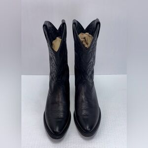 NWOB Ariat Heritage Round Toe Western Cowboy Boots - Size 9.5 (Display)